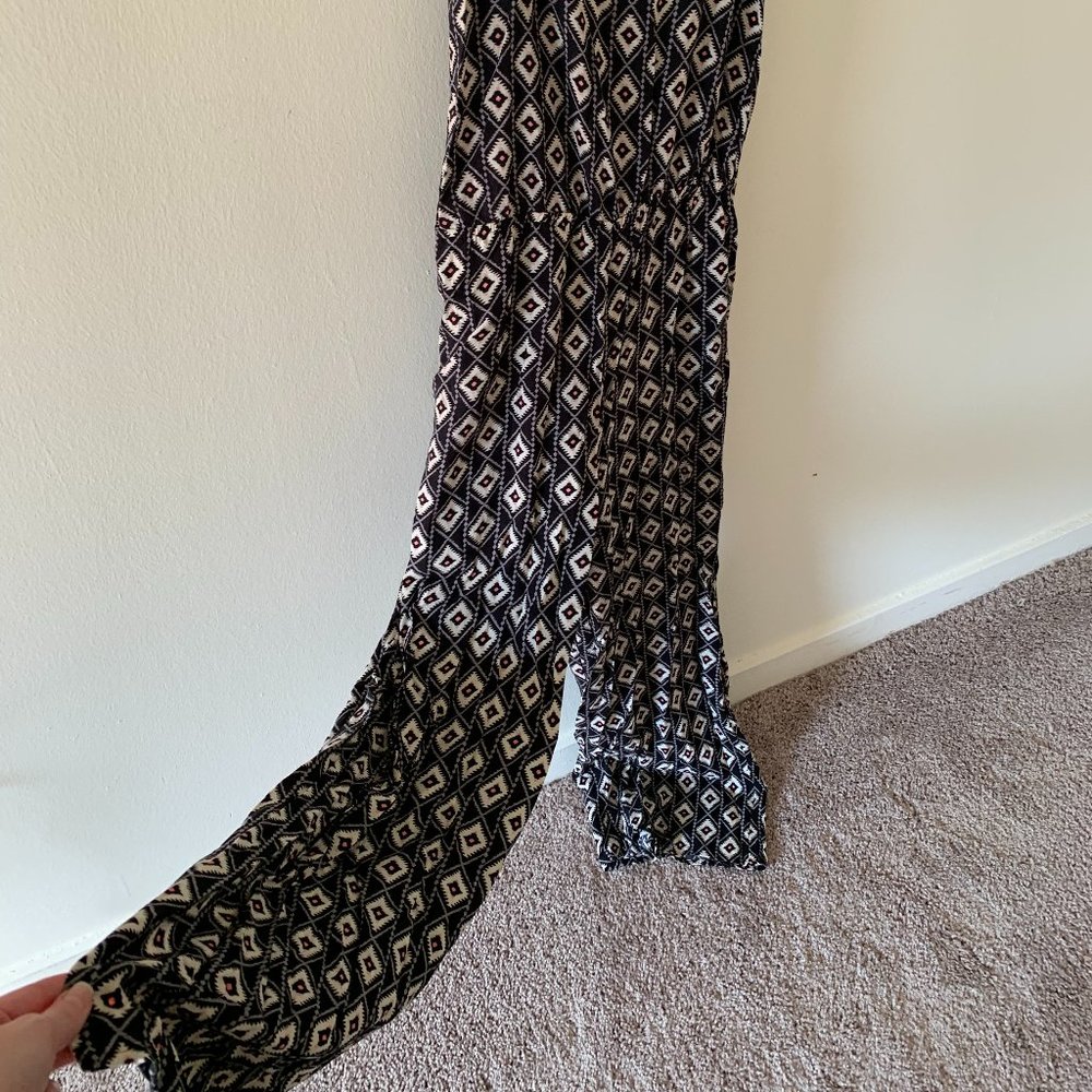 Patterned Jumpsuit - Picture 9 of 9